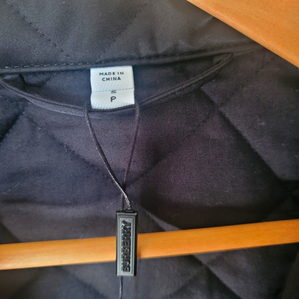 Burberry Quilted Jacket NWOT - Picture 10 of 16
